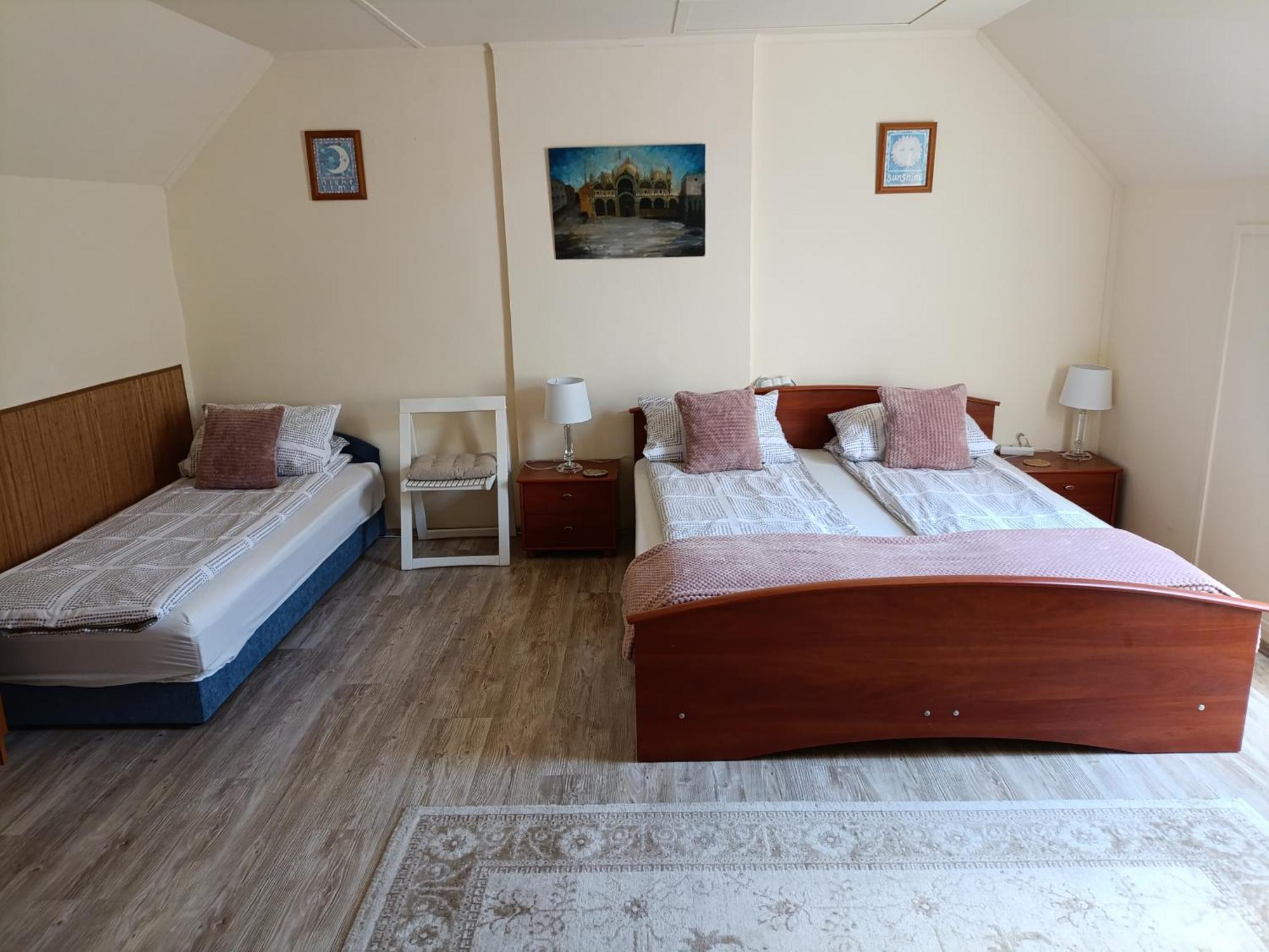 Cehmesterek Apartman エゲル エクステリア 写真